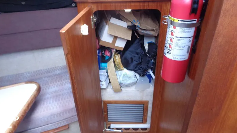 Slide: The Image of Carver Yachts 300 Aft Cabin 1992 - 15894552