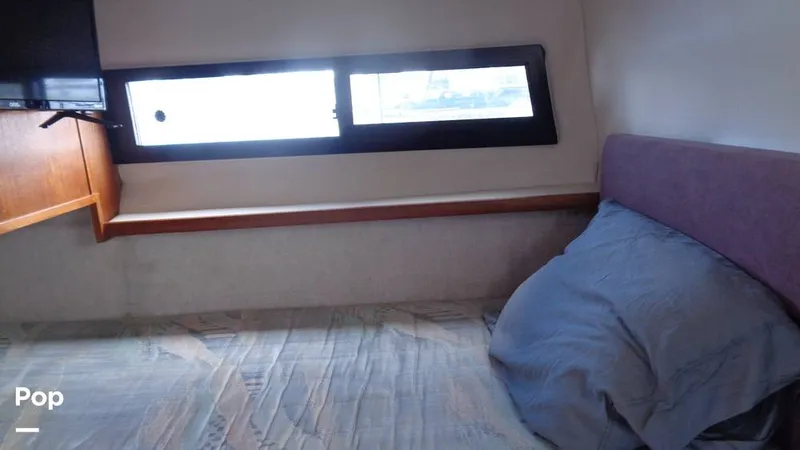 Slide: The Image of Carver Yachts 300 Aft Cabin 1992 - 15894565