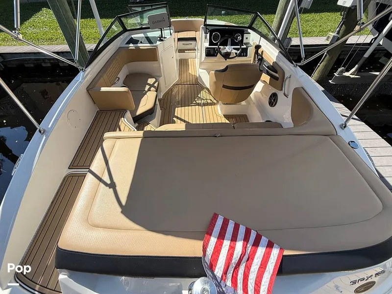 Slide: The Image of Sea Ray SPX190 OB 2021 - 15874648