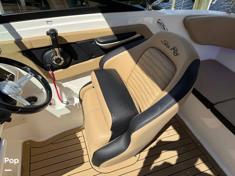 Slide: The Image of Sea Ray SPX190 OB 2021 - 15874679