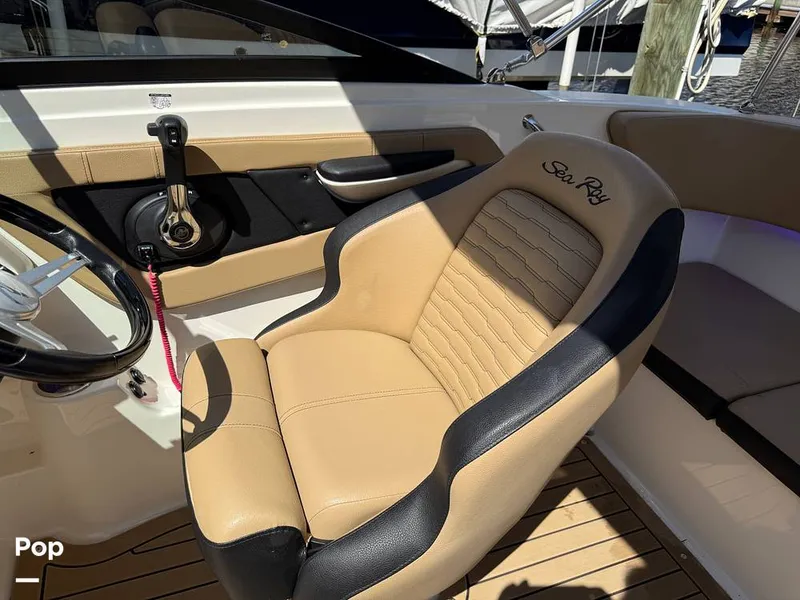 Slide: The Image of Sea Ray SPX190 OB 2021 - 15874680