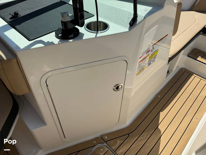 Slide: The Image of Sea Ray SPX190 OB 2021 - 15874692