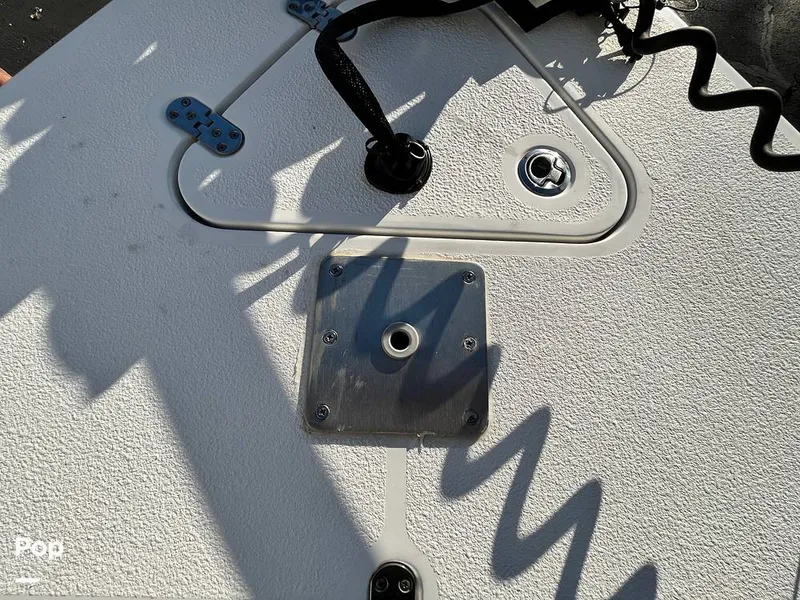 Slide: The Image of Tiburon ZX-22 2019 - 16085370