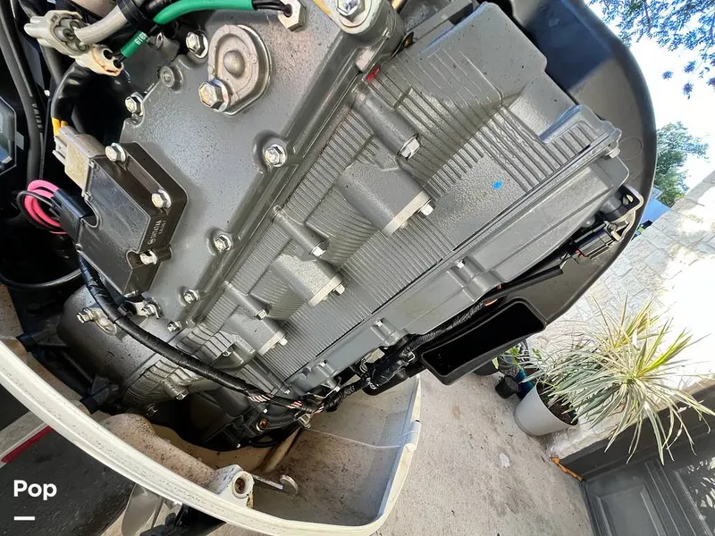 Slide: The Image of Tiburon ZX-22 2019 - 16085389