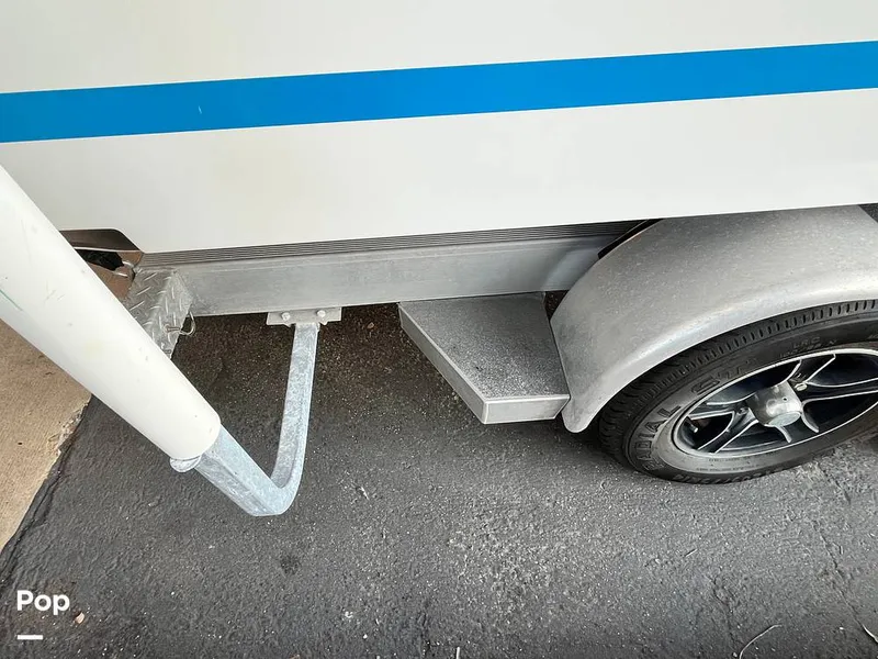 Slide: The Image of Tiburon ZX-22 2019 - 16085421