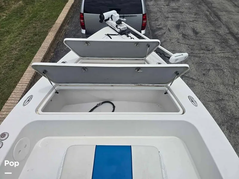 Slide: The Image of Tiburon ZX-22 2019 - 16062382