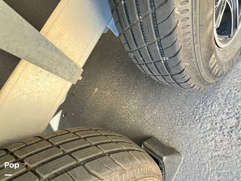 Slide: The Image of Tiburon ZX-22 2019 - 16085277