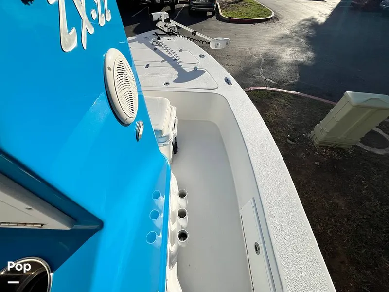 Slide: The Image of Tiburon ZX-22 2019 - 16085344