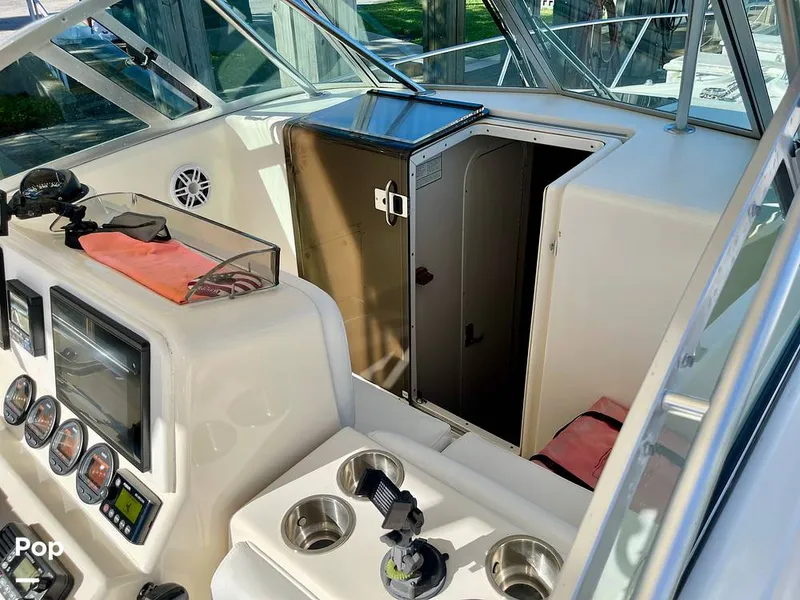 Slide: The Image of Pursuit 3070 Offshore CC 2003 - 16032790