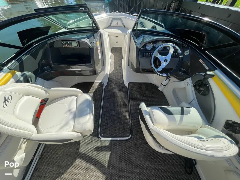 Slide: The Image of Monterey 204 FSX 2013 - 15932128