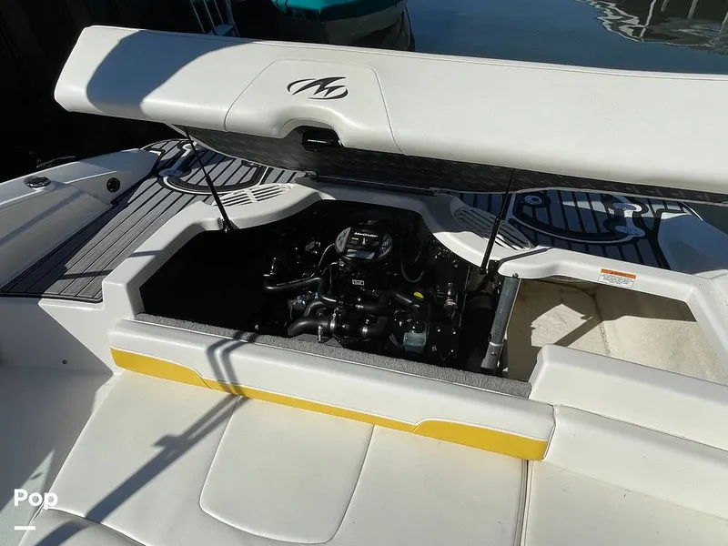 Slide: The Image of Monterey 204 FSX 2013 - 15932171