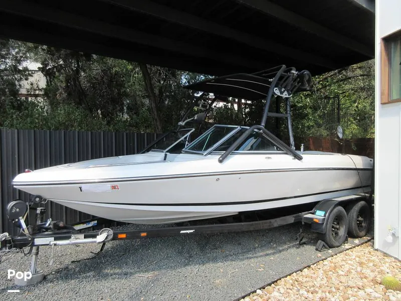 The Image of Long Shot Side - 15914797