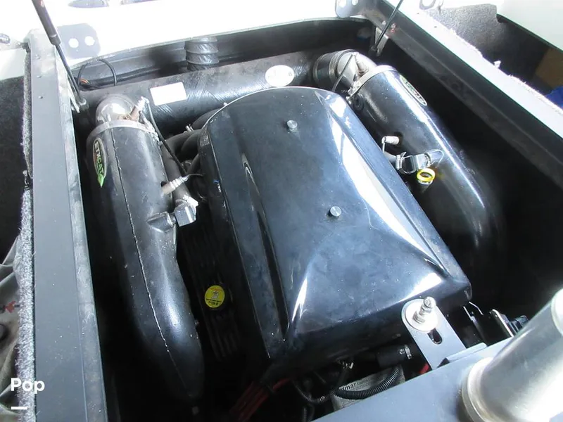 Slide: The Image of Indmar 5.7L Engine - 15914884