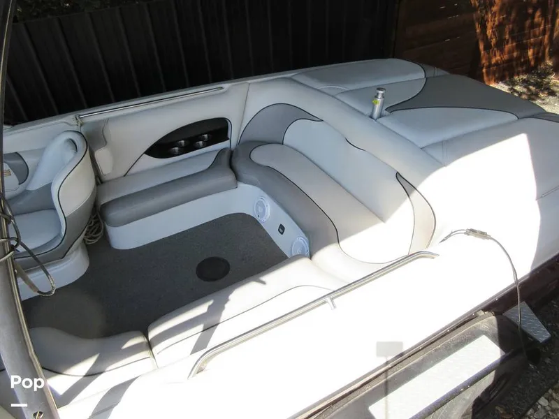 Slide: The Image of Cockpit Seating - 15914776