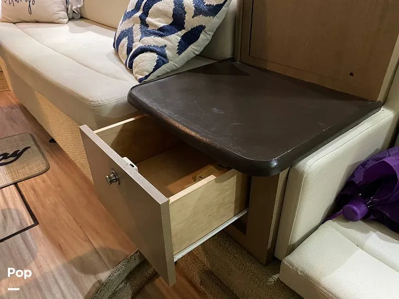 Slide: The Image of Sea Ray 330 Sundancer 2015 - 15895195