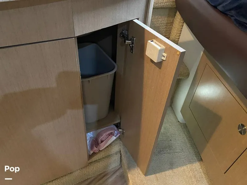 Slide: The Image of Sea Ray 330 Sundancer 2015 - 15895216