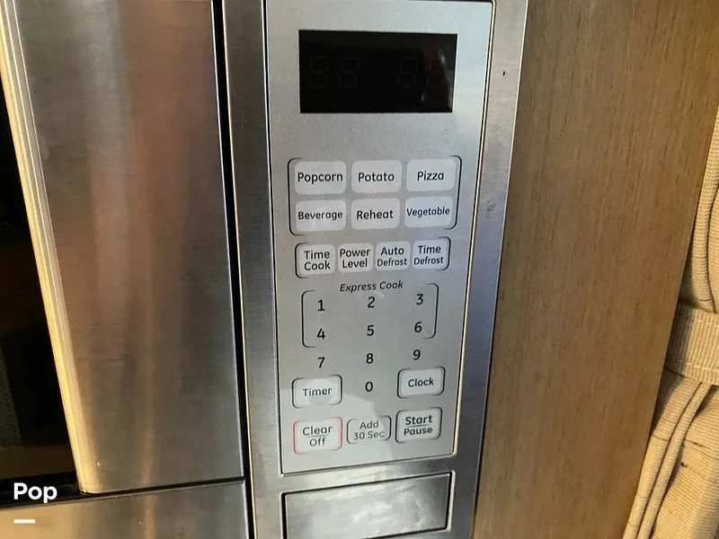 Slide: The Image of Sea Ray 330 Sundancer 2015 - 15895218