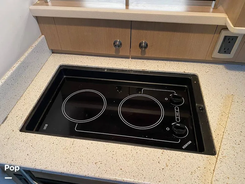 Slide: The Image of Sea Ray 330 Sundancer 2015 - 15895220