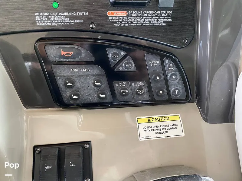 Slide: The Image of Sea Ray 330 Sundancer 2015 - 15895244