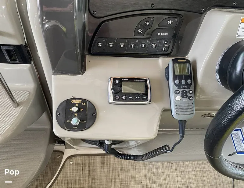 Slide: The Image of Sea Ray 330 Sundancer 2015 - 15895247