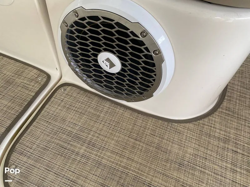 Slide: The Image of Sea Ray 330 Sundancer 2015 - 15895259