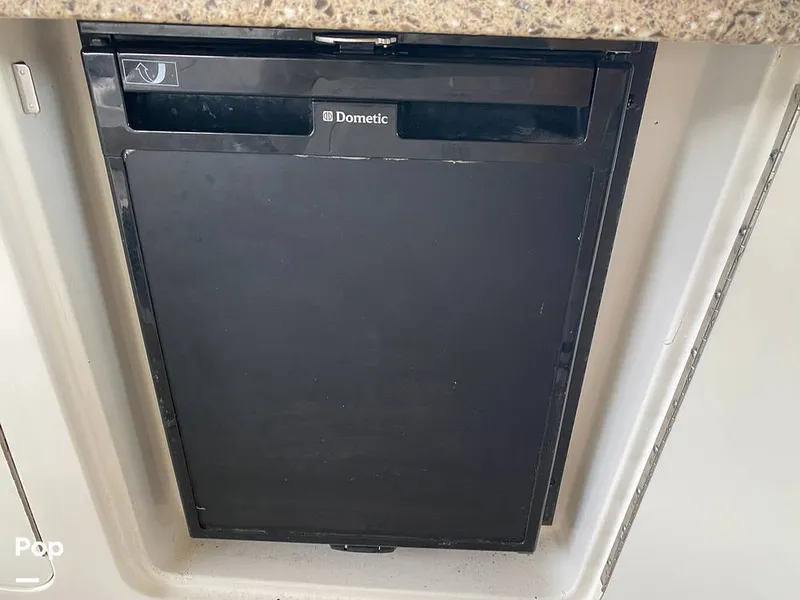 Slide: The Image of Sea Ray 330 Sundancer 2015 - 15895261