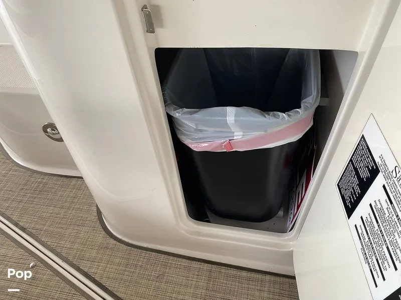 Slide: The Image of Sea Ray 330 Sundancer 2015 - 15895262