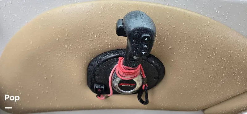 Slide: The Image of Crownline Boats 264 CR 2018 - 15858200