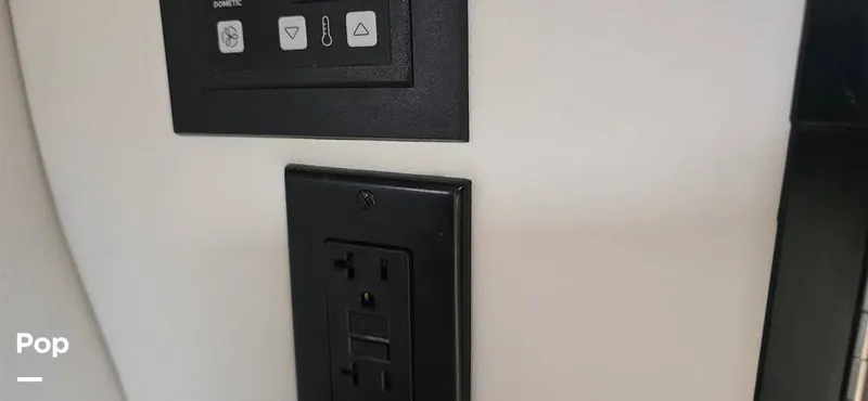 Slide: The Image of Crownline Boats 264 CR 2018 - 15858208