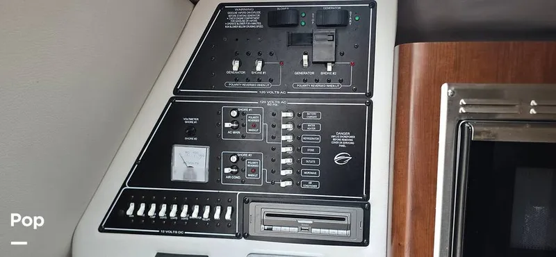 Slide: The Image of Crownline Boats 264 CR 2018 - 15858211