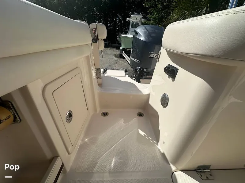 Slide: The Image of Grady-White 307 Freedom 2019 - 15983411