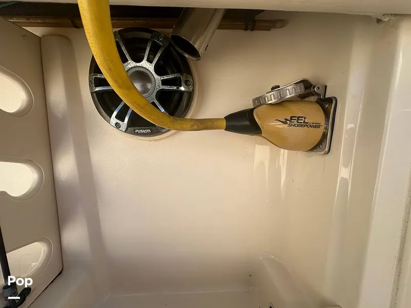 Slide: The Image of Grady-White 307 Freedom 2019 - 15983406