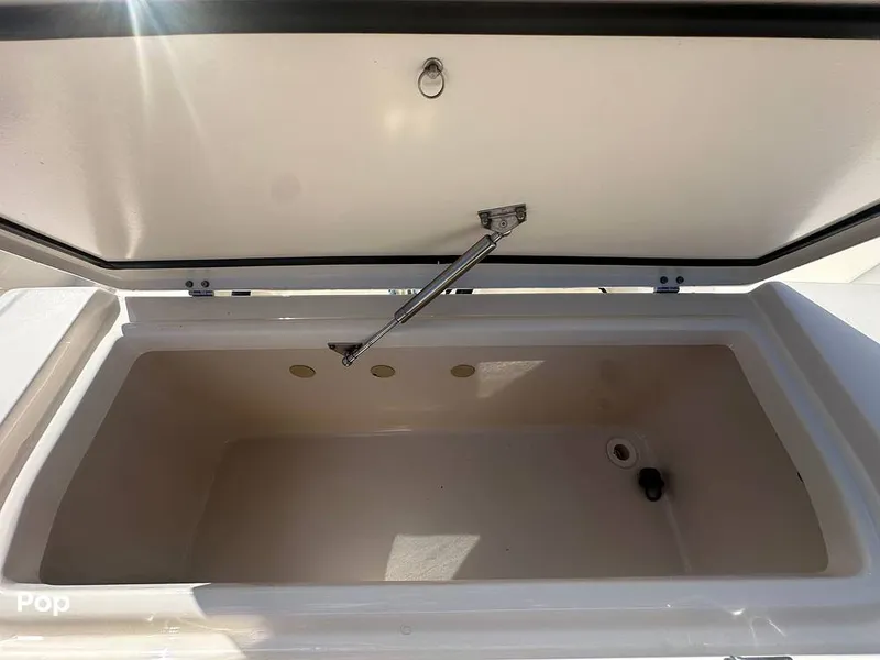 Slide: The Image of Grady-White 307 Freedom 2019 - 15983415