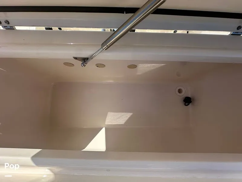 Slide: The Image of Grady-White 307 Freedom 2019 - 15983414