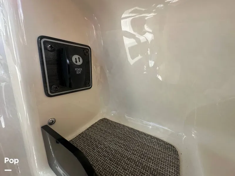 Slide: The Image of Grady-White 307 Freedom 2019 - 15972069