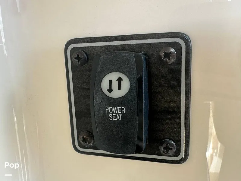 Slide: The Image of Grady-White 307 Freedom 2019 - 15972088