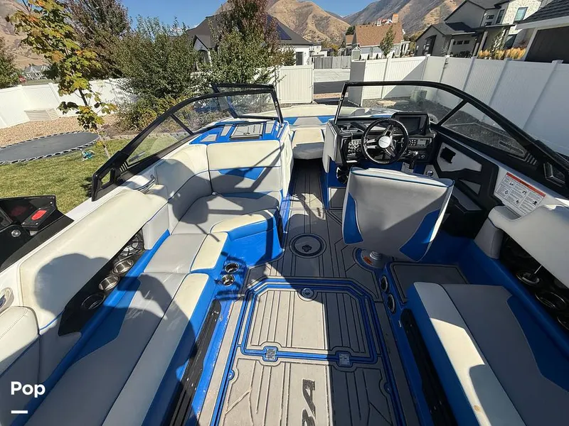 Slide: The Image of Moomba Makai 2019 - 15946274