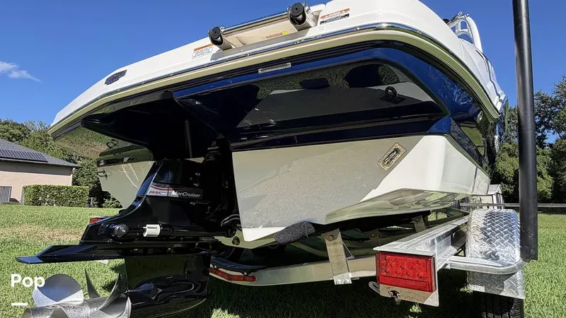 Slide: The Image of Chaparral 23SSI 2023 - 15973203