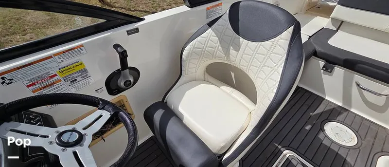 Slide: The Image of Bayliner VR6 2021 - 15888469