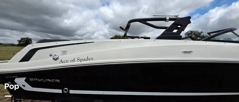 Slide: The Image of Bayliner VR6 2021 - 15888160