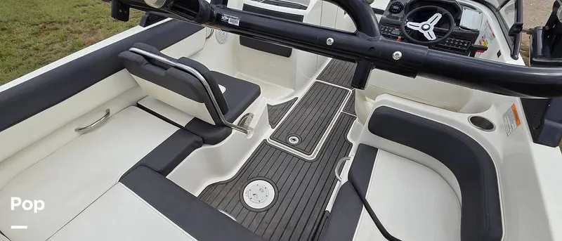 Slide: The Image of Bayliner VR6 2021 - 15888384