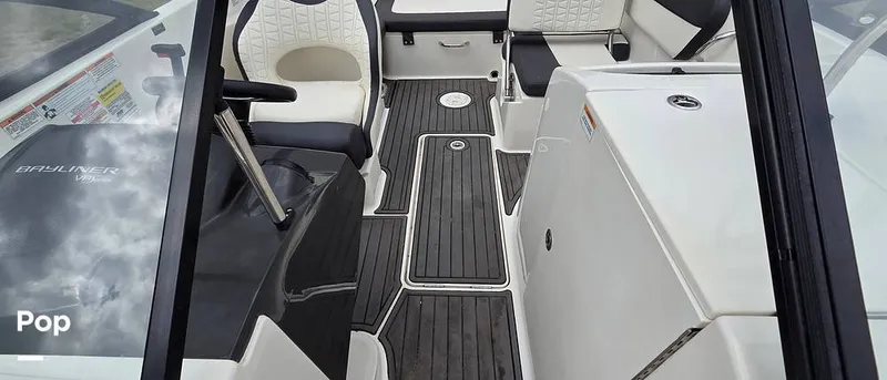 Slide: The Image of Bayliner VR6 2021 - 15888391