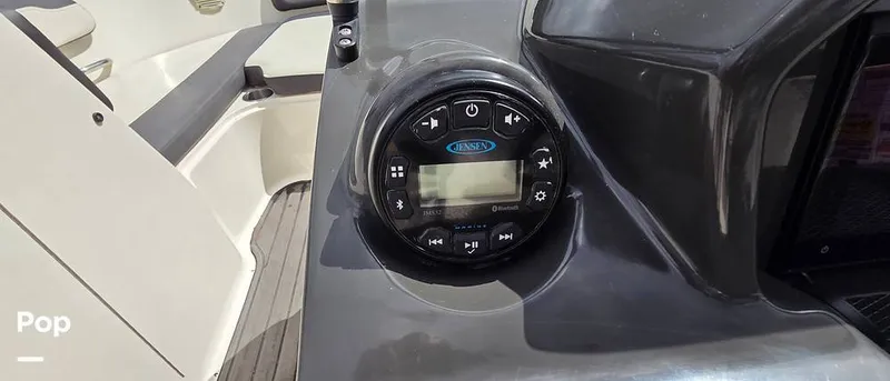 Slide: The Image of Bayliner VR6 2021 - 15888397