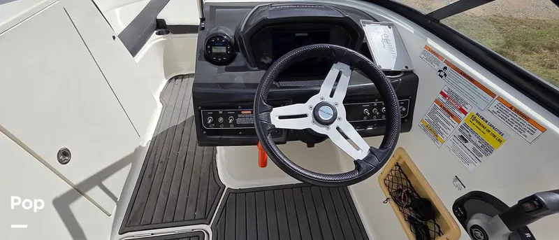 Slide: The Image of Bayliner VR6 2021 - 15888398