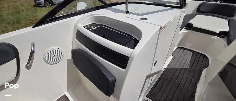 Slide: The Image of Bayliner VR6 2021 - 15888399