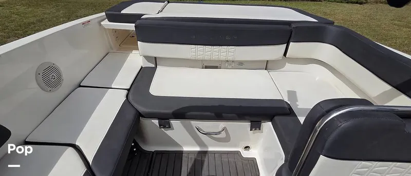 Slide: The Image of Bayliner VR6 2021 - 15888471