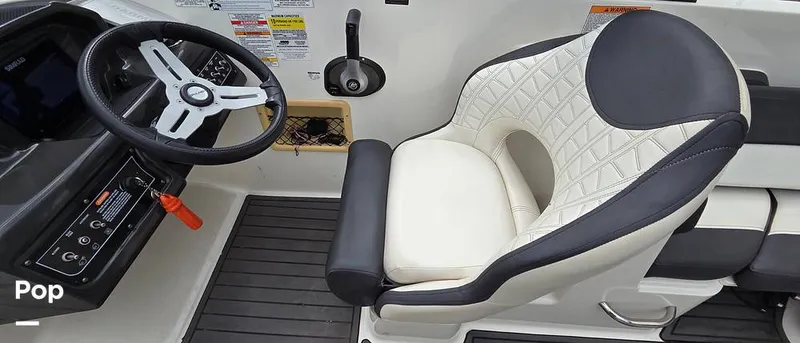 Slide: The Image of Bayliner VR6 2021 - 15888480