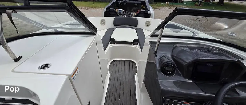 Slide: The Image of Bayliner VR6 2021 - 15888484