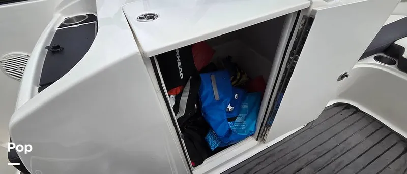 Slide: The Image of Bayliner VR6 2021 - 15888485