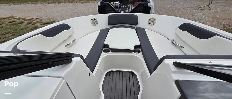 Slide: The Image of Bayliner VR6 2021 - 15888388